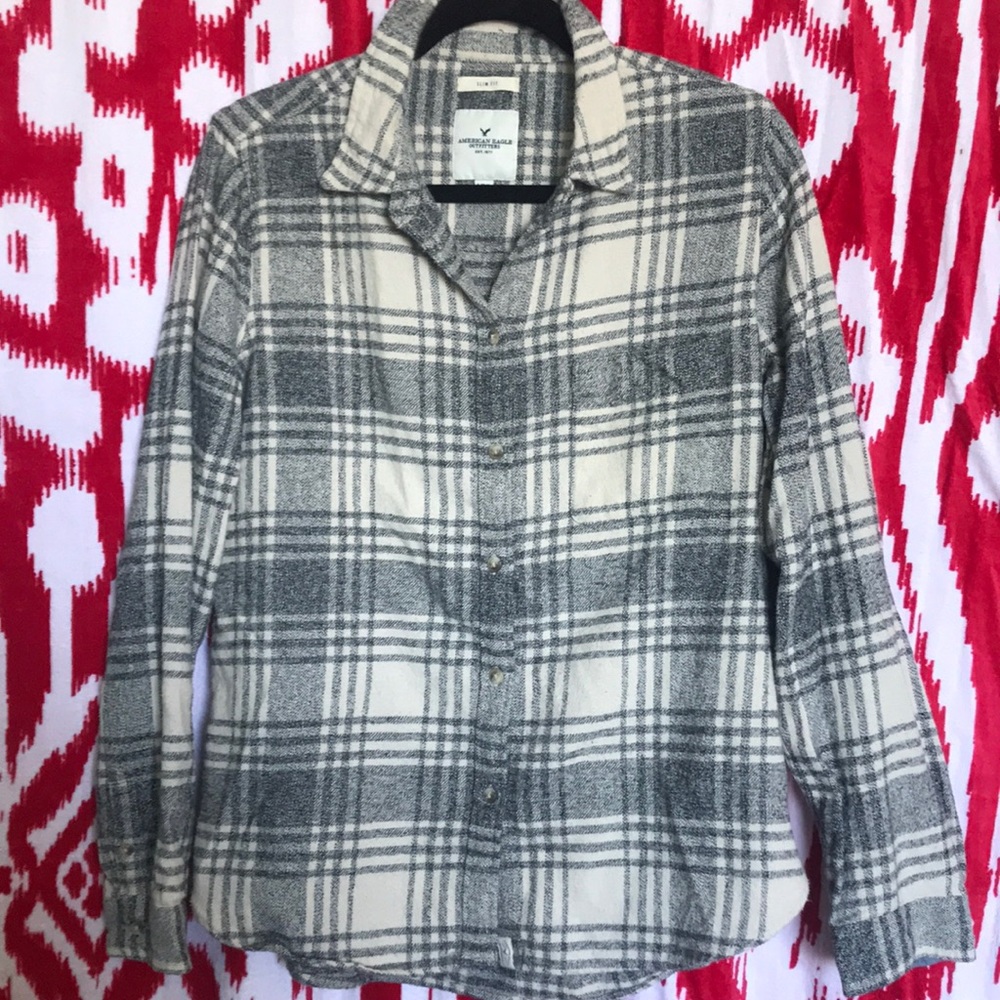 American Eagle grey plaid shirt